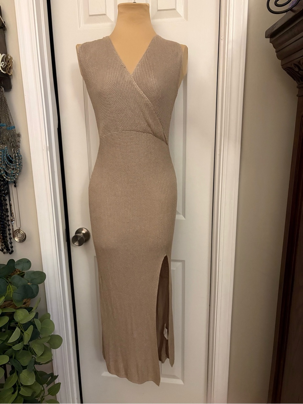 Women's Cream Knit dress with slit - Unbranded
